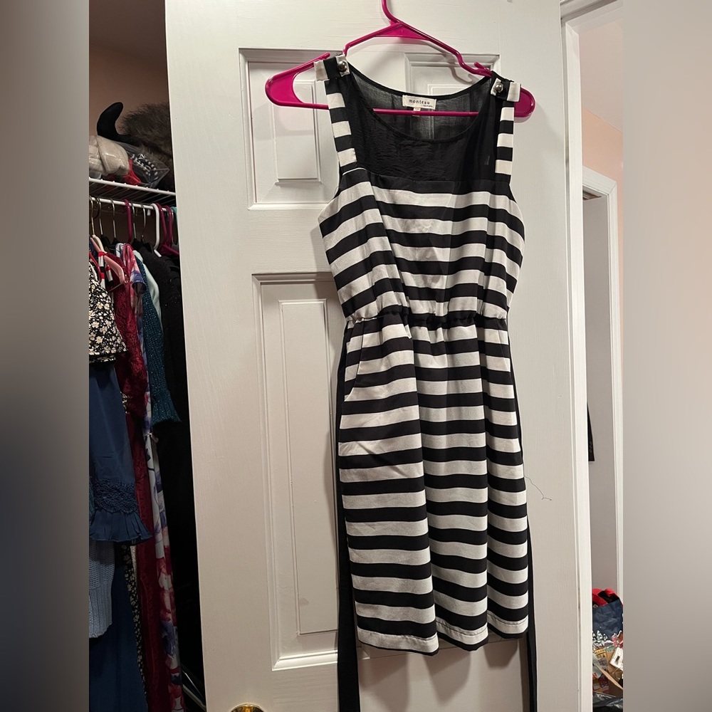 Size S striped dress with belt by Monteau. Bought at boutique